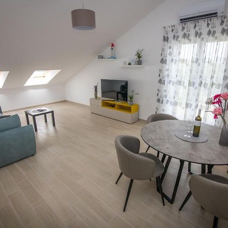 Apartment Skylight コストレナ エクステリア 写真