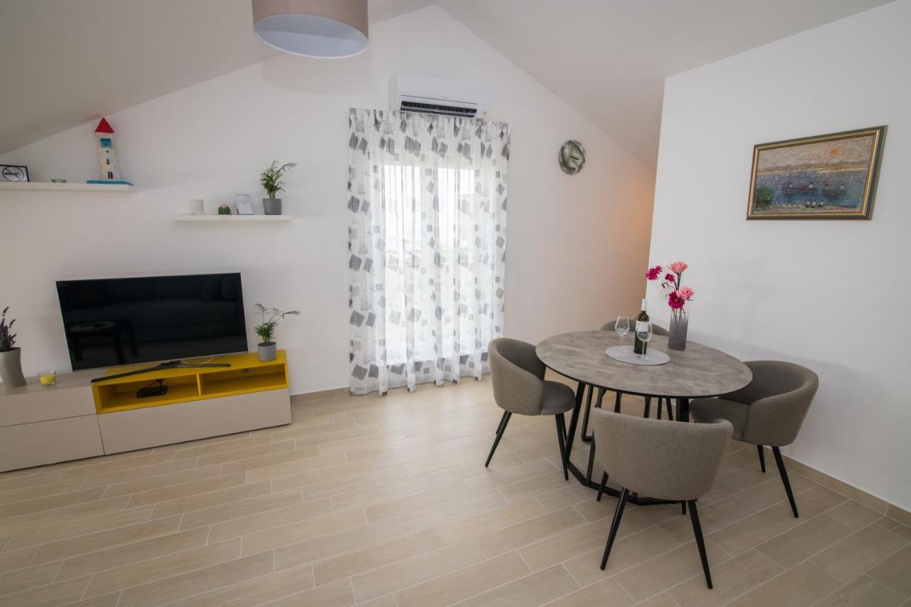 Apartment Skylight コストレナ エクステリア 写真