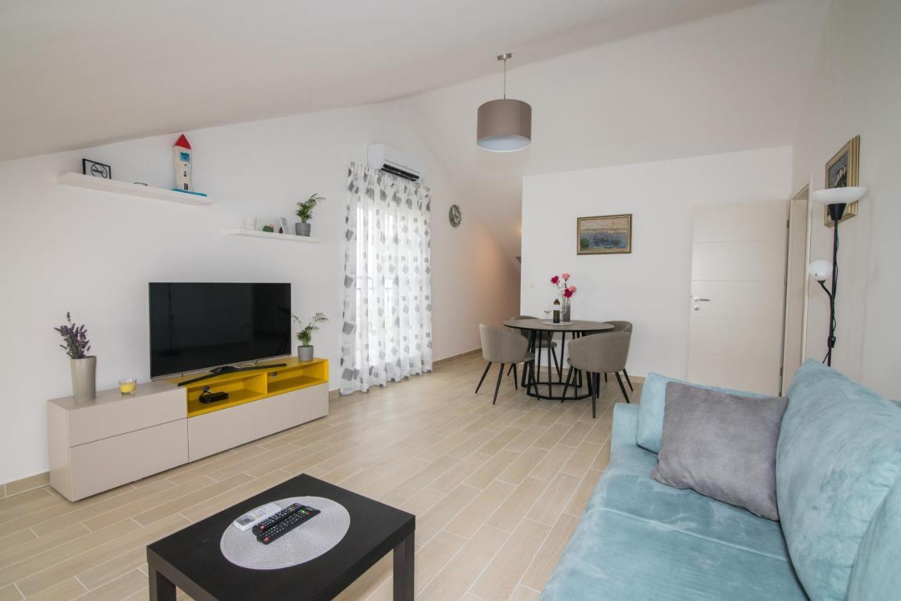 Apartment Skylight コストレナ エクステリア 写真